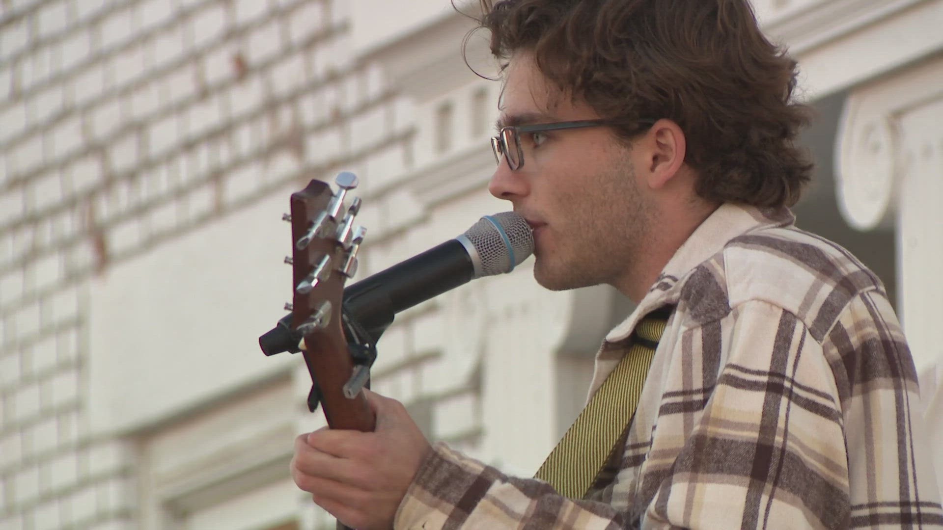 Hometown talent appeared on NBC's The Voice Monday for the last night of blind auditions. Waterloo native Eli Ward sang "Bruises" by Lewis Capaldi.