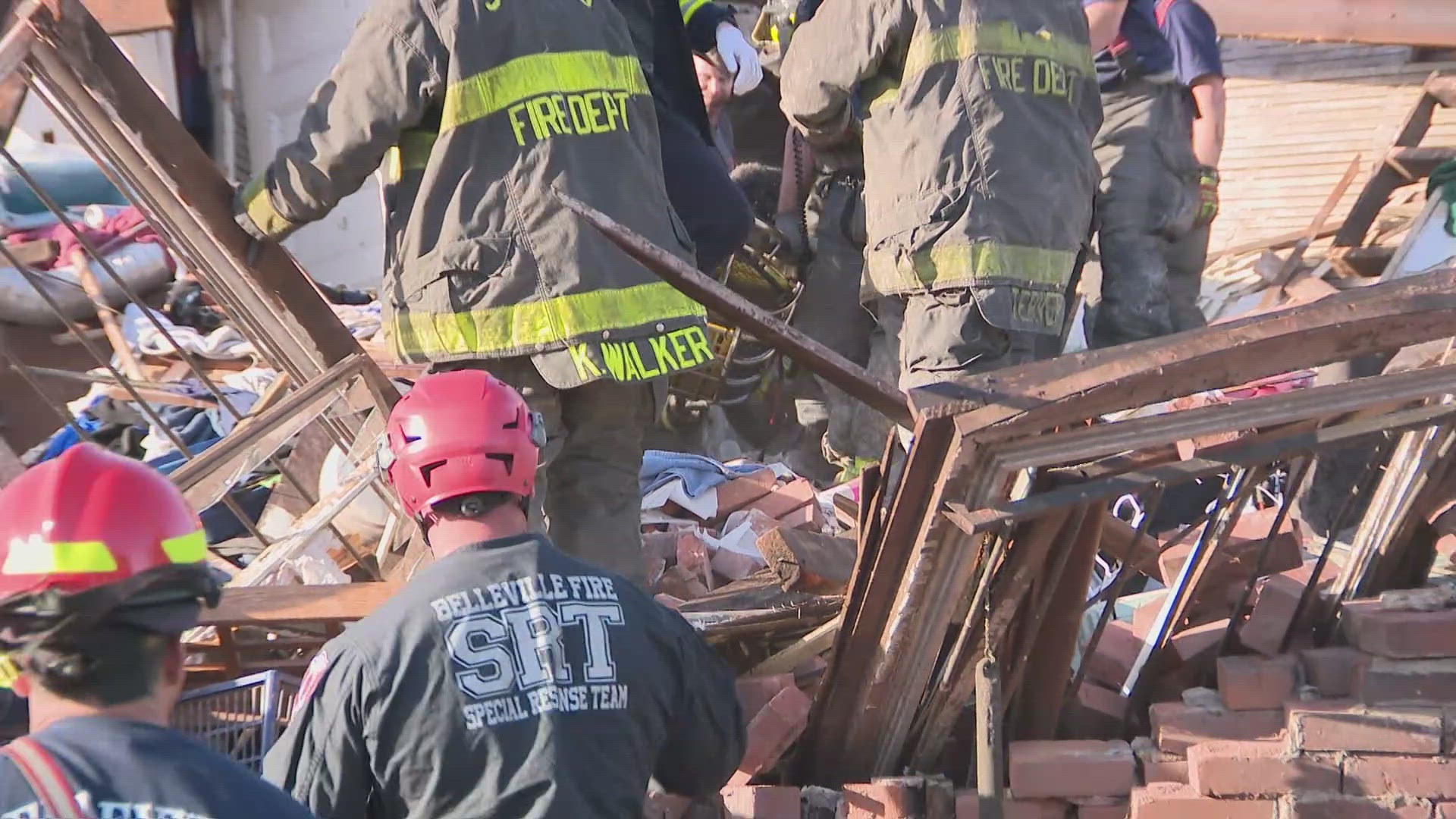 St. Louis Tornado Aftermath: 5 Dead, 5,000 Homes Damaged, Curfew Enforced