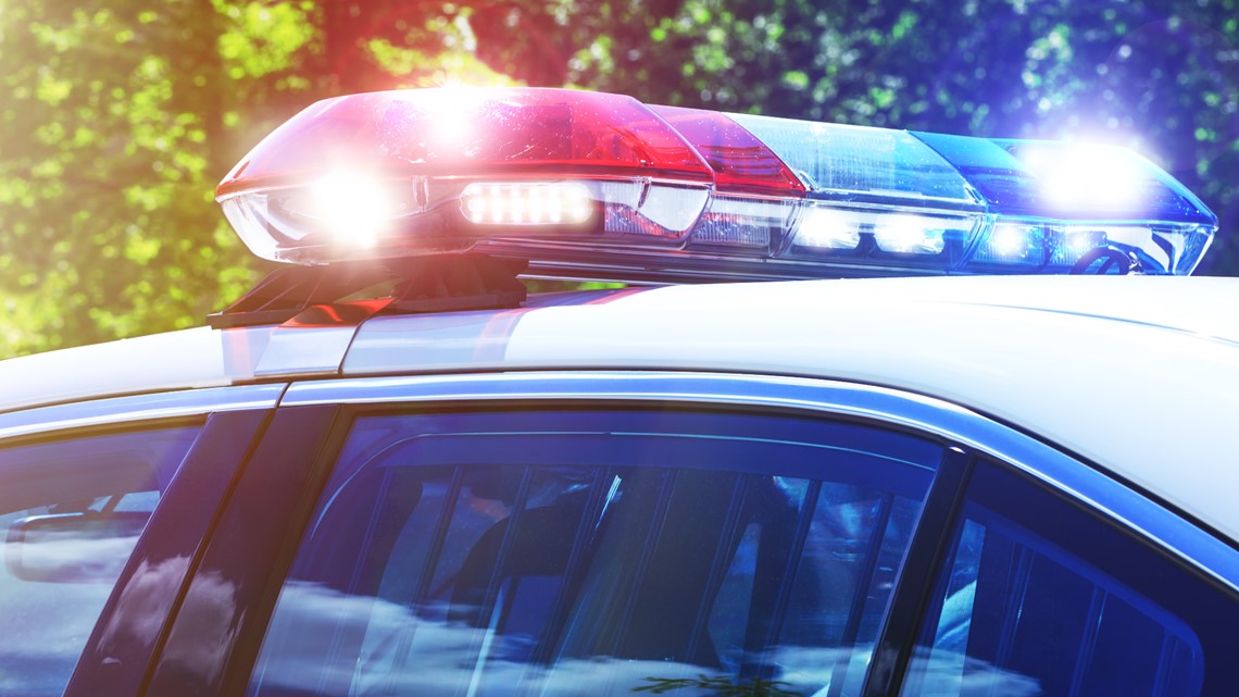 Des Moines police investigating after suspect flees scene of reported downtown bank robbery