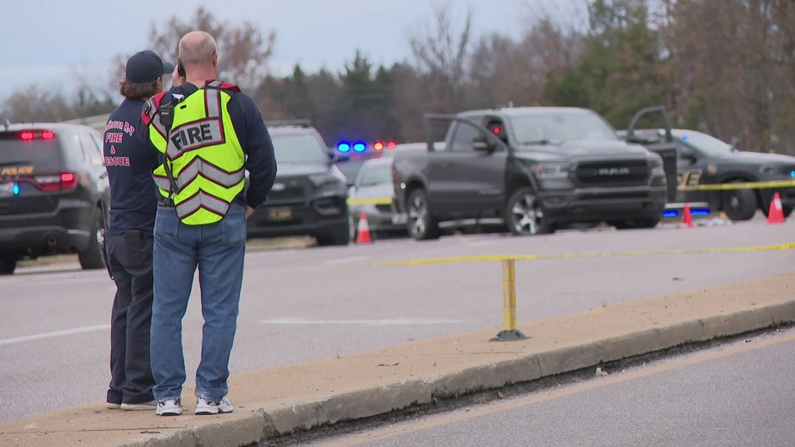 Woman found dead in truck, police shoot suspect in Missouri ...
