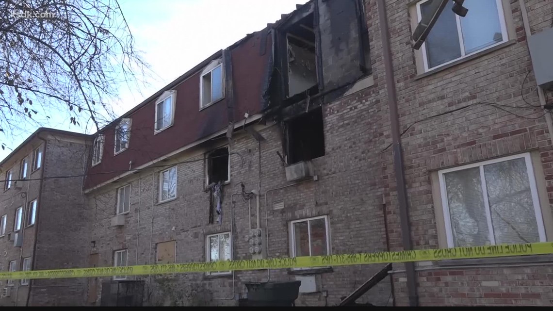 Man rescues as many as 10 people from St. Louis apartment fire