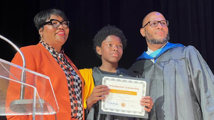 St. Louis 8th grader walks 6.5 miles to attend graduation