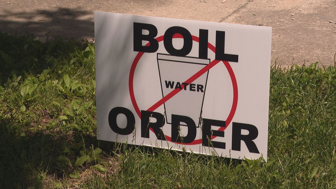Parts of southern Illinois without water for fourth consecutive day