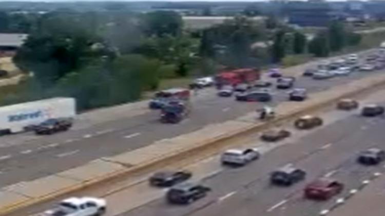 Crash temporarily closes all lanes of I-270 northbound in Maryland Heights