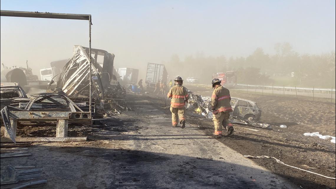 Witness recounts deadly I-55 pileup - Vimarsana News