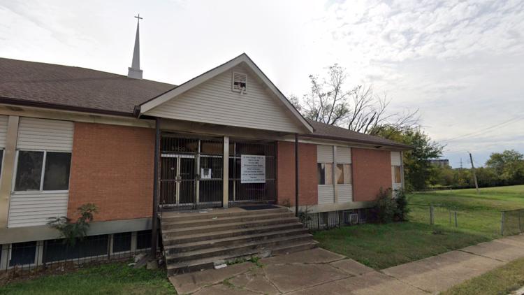 Man critically injured after suspect shoots from vehicle in north St. Louis