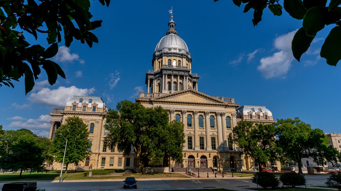 Illinois State Capitol lockdown lifted after threat, police say | wqad.com