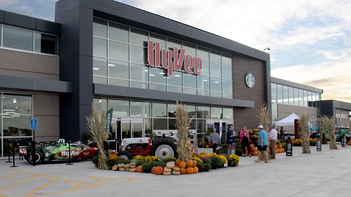 HyVee supermarket reportedly 'in the works' for Bartlett