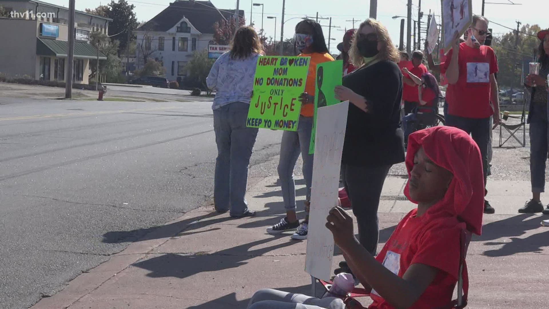 When half-brothers Tyson Stewart and Kason Porter were killed in a shooting in August, no one was arrested. The family wants justice.