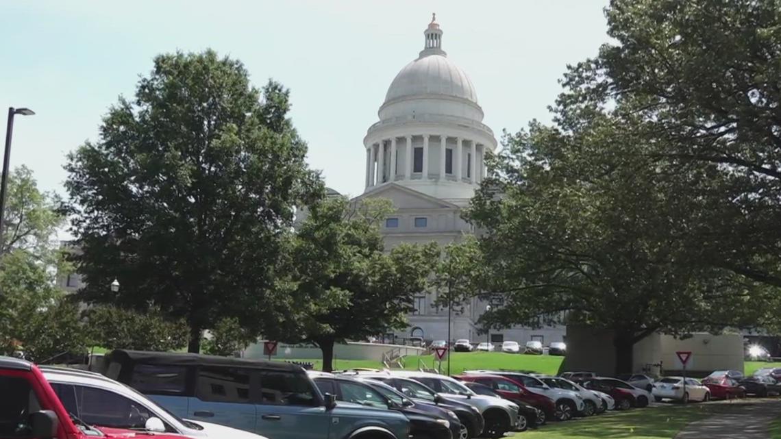 Arkansas lawmakers debate $100M contract for teacher development - Vimarsana News