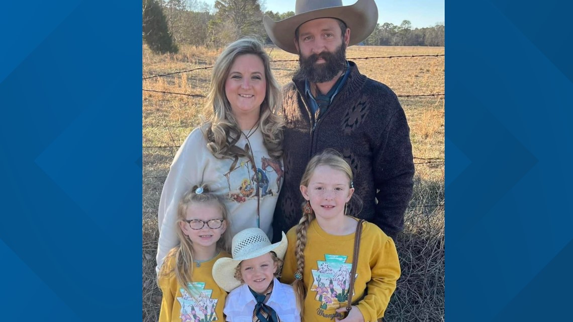 Arkansas pastor hit by train released from hospital - Vimarsana News