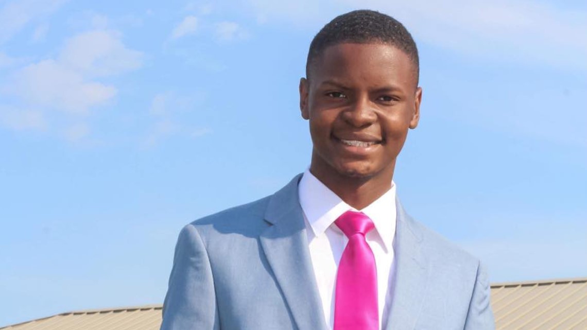 Arkansas town elects 18-year-old as mayor - Vimarsana News