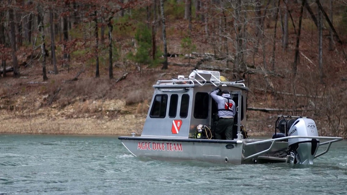 Children found dead on Lake Ouachita after boating accident - Vimarsana News