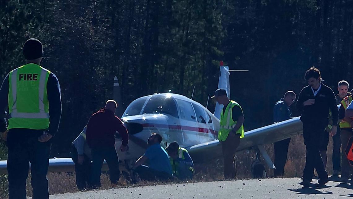 Plane makes emergency landing on Arkansas highway
