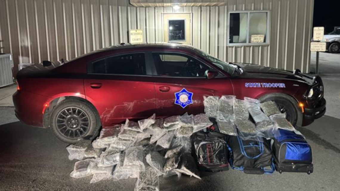 Arkansas police seizes nearly 900 pounds of illegal marijuana - Vimarsana News
