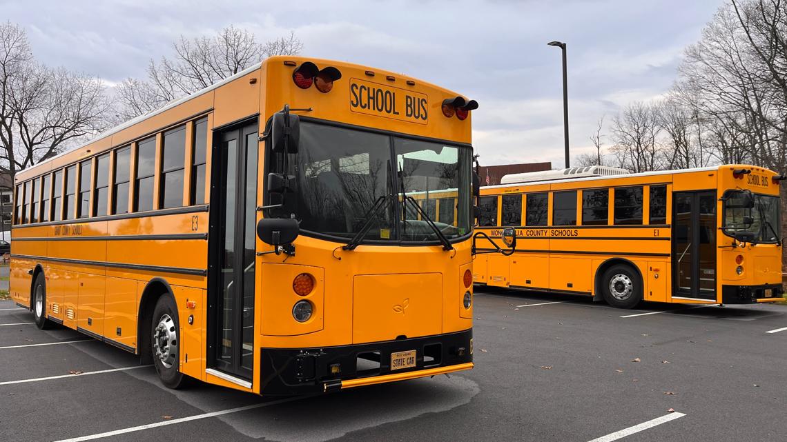Four Arkansas school districts receive funding for new buses
