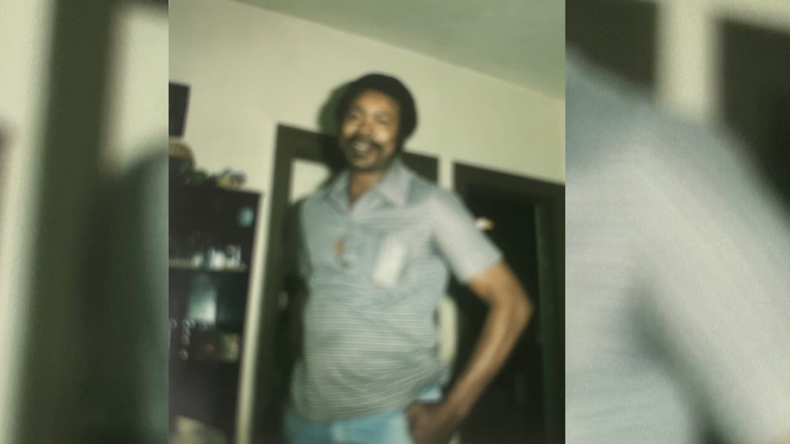 Arkansas woman seeks answers in father's death 19 years later