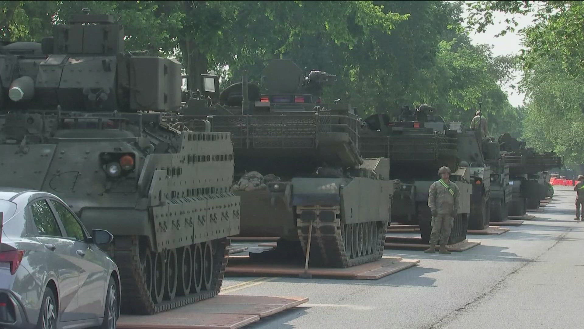 6,700 soldiers are expected to march through the streets.