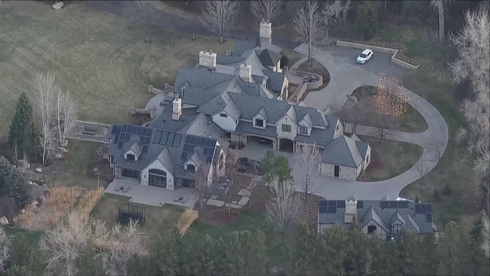 Russell Wilson sells Denver area home at a loss | wqad.com