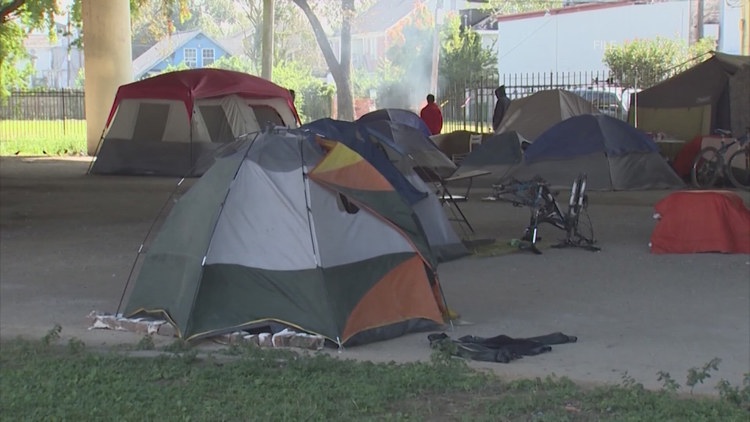 Aurora City Council votes to remove shelter requirement, 72-hour notice before sweeping homeless camps