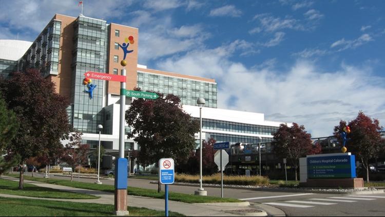 Man with weapon forces way into Children's Hospital in Aurora, police say