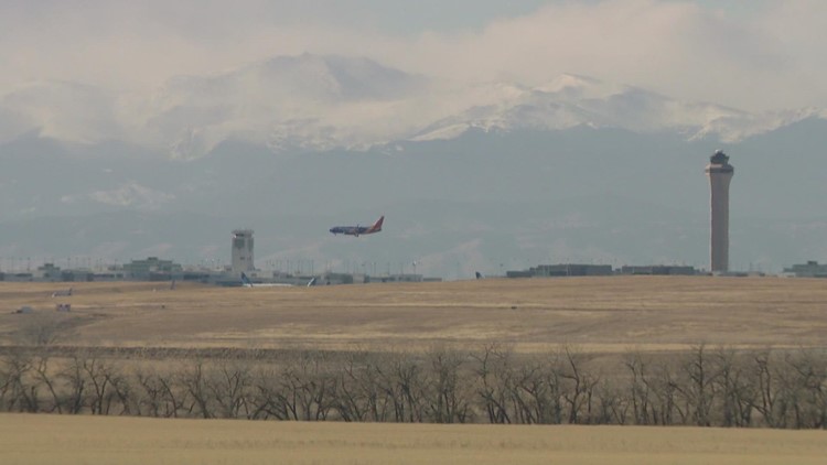 Adams County membutuhkan persetujuan FAA untuk membangun tempat di dekat bandara