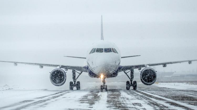 Winter weather causes delays at Denver’s airport