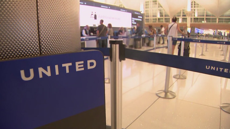 United Airlines call center agent transferred Denver passenger’s call to scammer