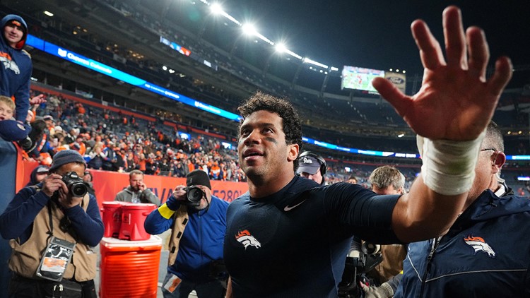 Locker cleanout day brings reflection from Broncos players