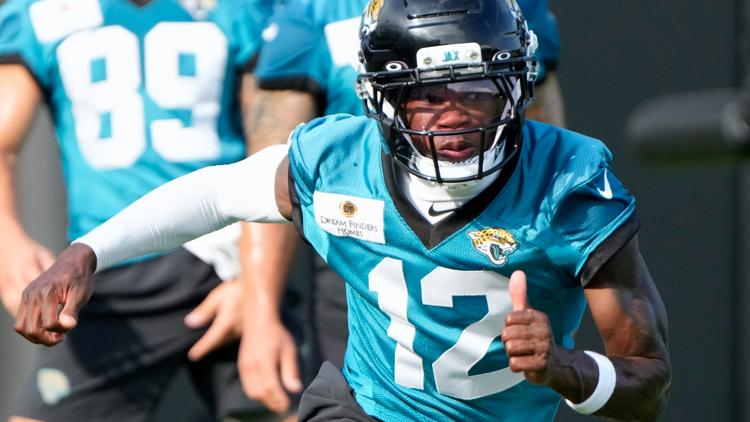 Travis Hunter, wife welcome first child