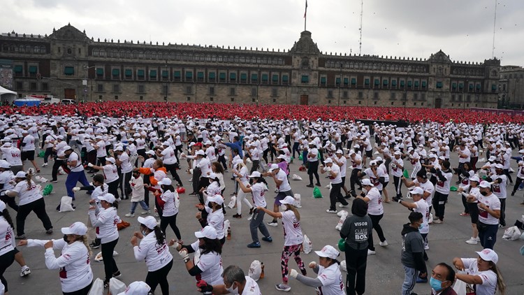 México rompe récord Guinness con multitudinaria clase de boxeo