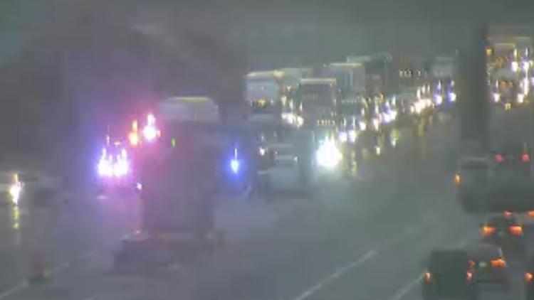 Southbound I-25 closed in Castle Rock
