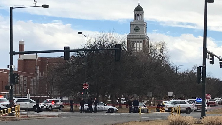 Tembakan ditembakkan di dekat East High School, City Park di Denver