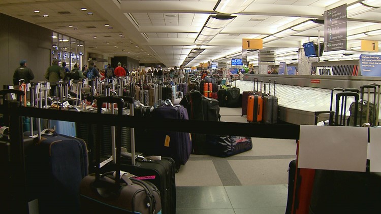 Greenwood Village woman helps reunite people with lost luggage