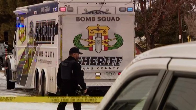 Identifican a pareja que murió en aparente asesinato-suicidio en una congregación de testigos de Jehová en Thornton