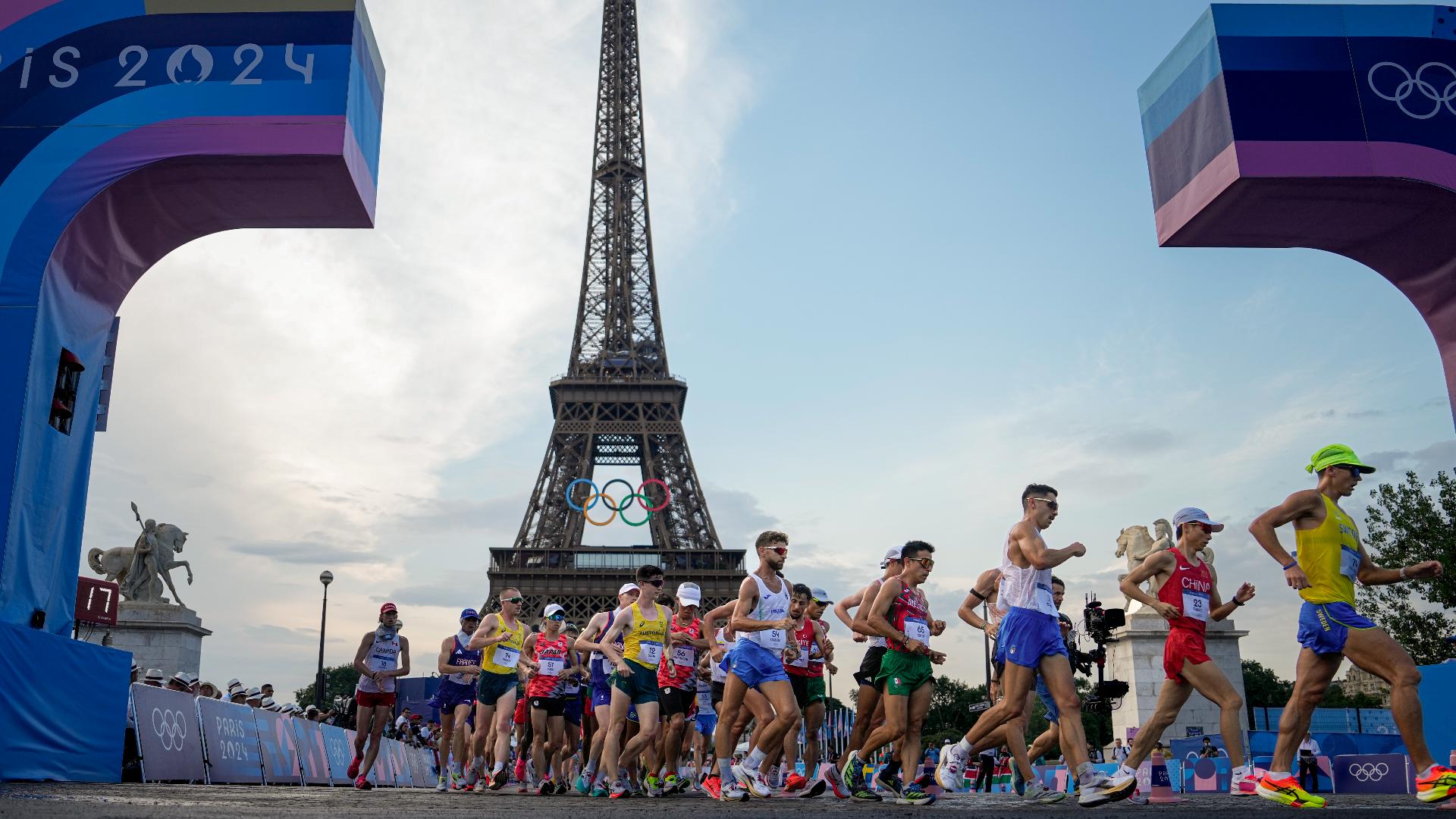 How fast do Olympic speed walkers walk?