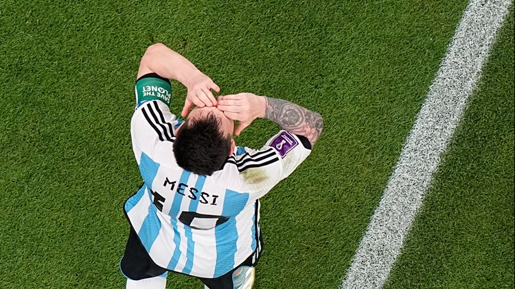 Canelo memanggil Messi atas jersey Piala Dunia tim Meksiko