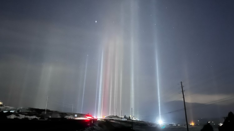 Mengapa ada berkas cahaya aneh yang mencapai langit Colorado