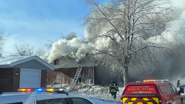 Kebakaran Northglenn menghancurkan rumah, menggusur keluarga