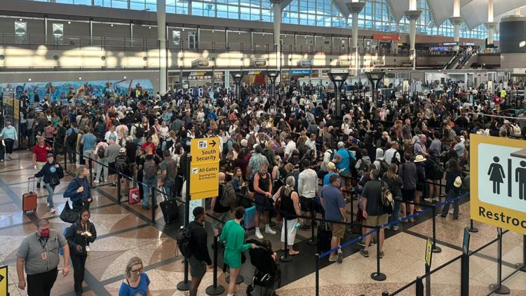 Computer outage causes flight delays, cancellations nationwide