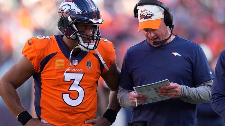 9 ... 8 ... 7 ... Broncos fans' countdown chants has Hackett hurrying to fix operational miscues
