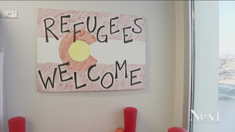 Organisasi nirlaba Denver menginginkan sukarelawan yang dapat menjadi sponsor bersama pengungsi