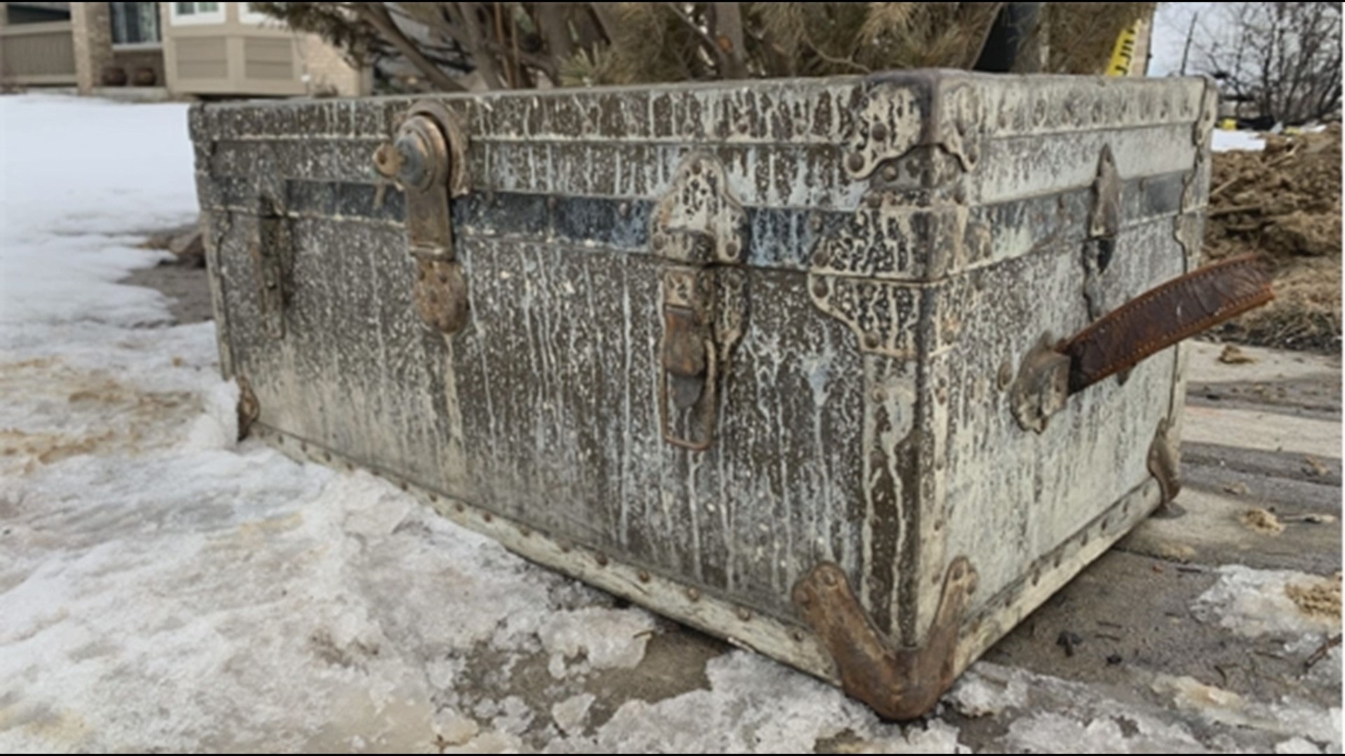 'I had tears in my eyes': World War II trunk recovered in home heavily ...