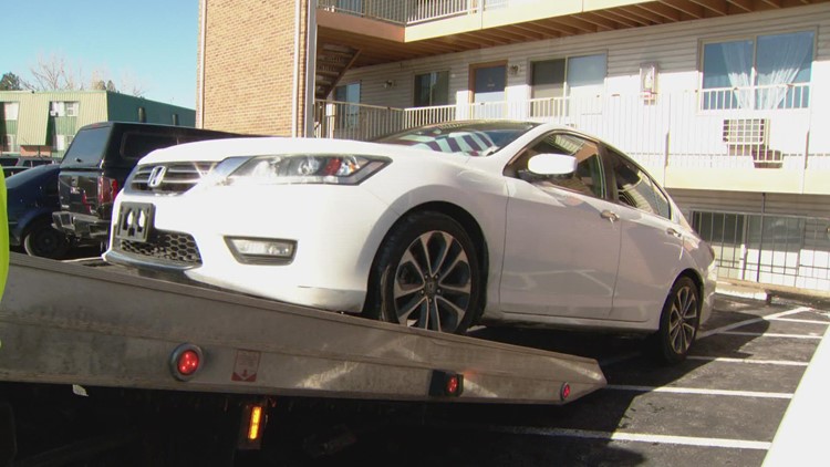 Thief steals delivery driver's car in Boulder