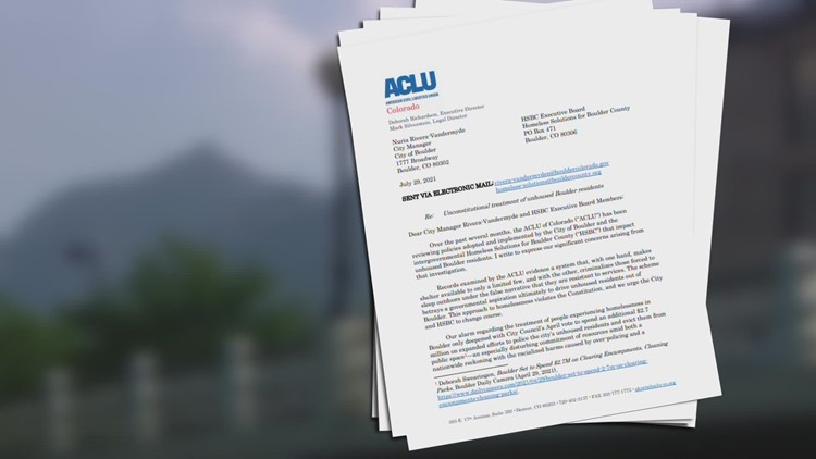 Boulder digugat karena larangan berkemah di depan umum