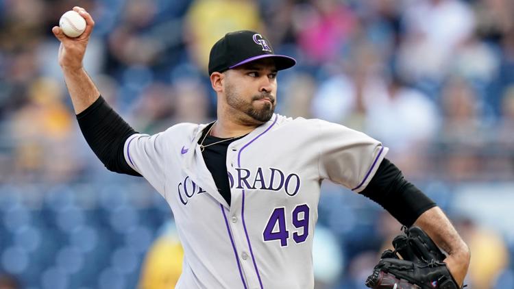 Pirates breeze past Rockies 9-0