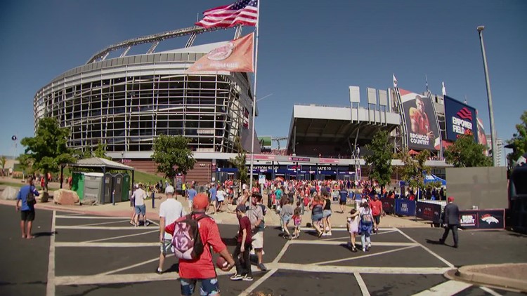 Fans react to Broncos home opener win