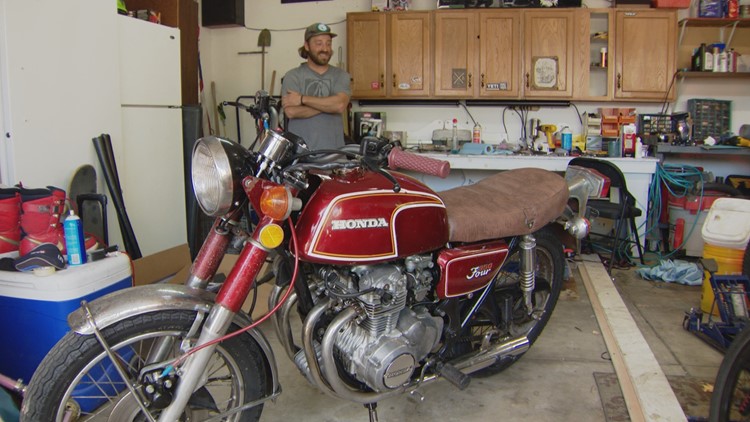 Pria Colorado menemukan, membangun kembali sepeda motor yang ditinggalkan ibu 25 tahun yang lalu