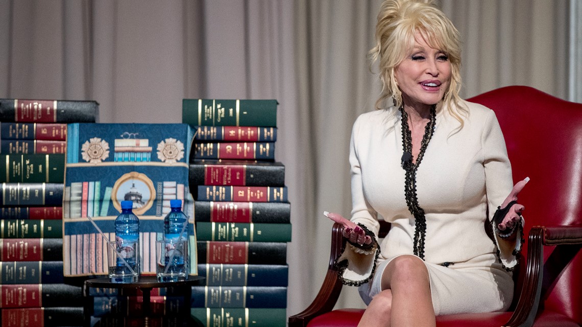Pritzker Announces Partnership with Dolly Parton's library - Vimarsana News