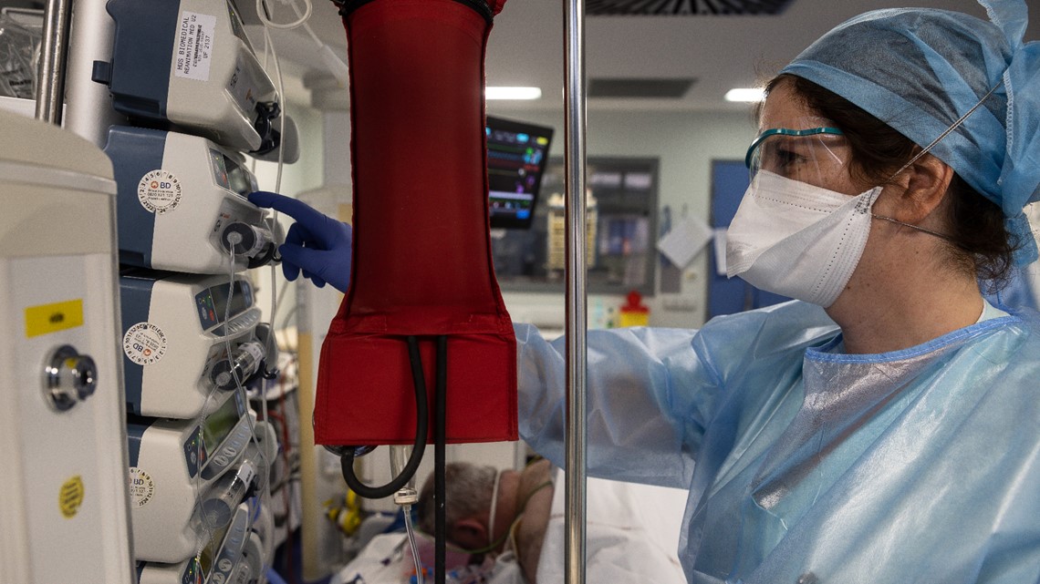 Health experts believe worst of Omicron surge is behind us